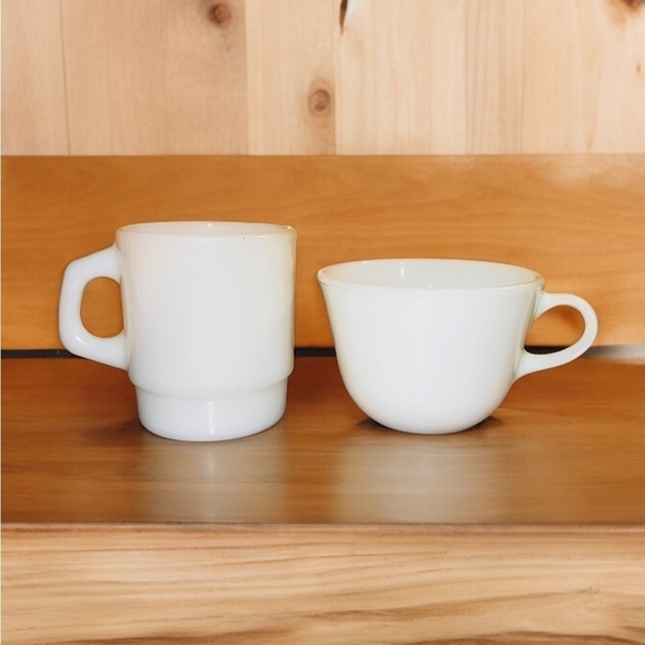 VTG PYREX Anchor Hock Milk Glass Coffee Tea Cups Mugs Microwave Oven Safe - Picture 1 of 4
